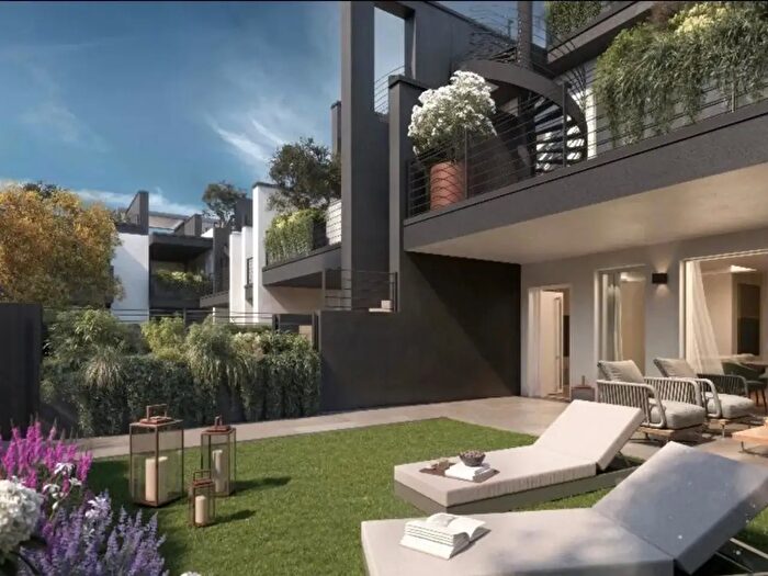 Appartamento quadrilocale in vendita in Via Borsellino Snc, Peschiera Del Garda