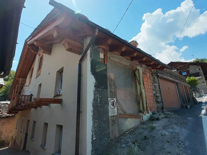 Appartamento trilocale in vendita in Arpuilles, Aosta
