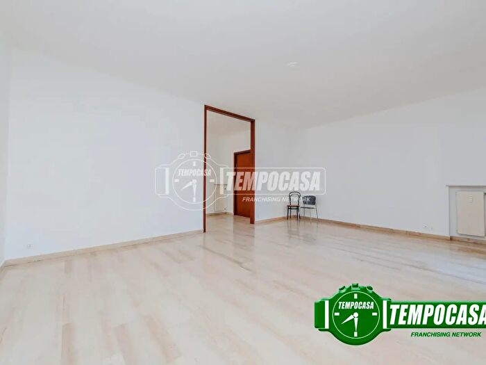 Appartamento quadrilocale in vendita in Stradone Farnese, Piacenza