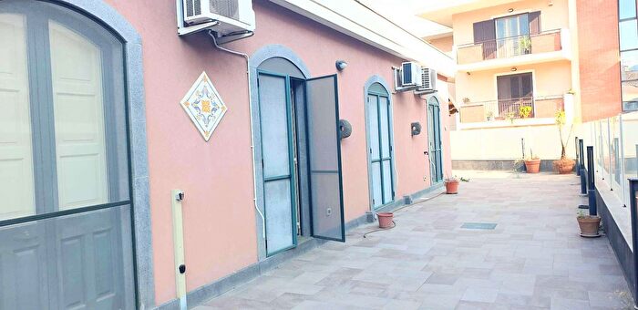 Casa quadrilocale in vendita in Fiumefreddo Di Sicilia