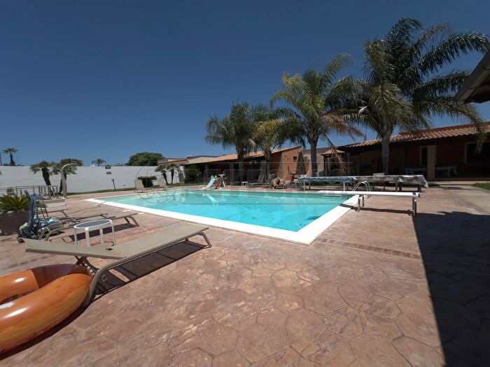 Casa con 7 locali in vendita in Mazara Del Vallo