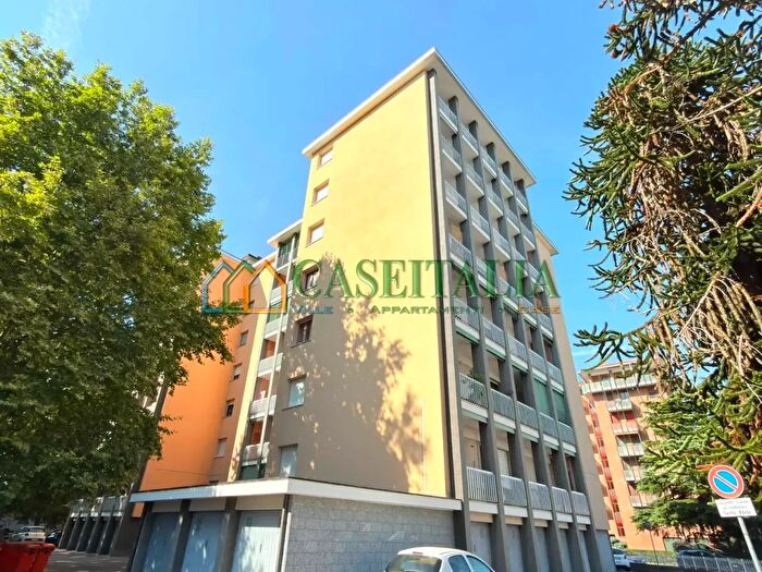 Appartamento con 8 locali in vendita in Ivrea