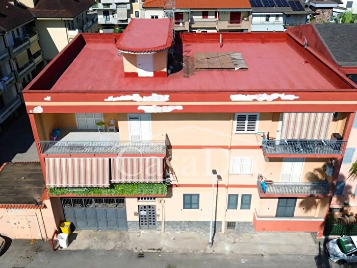 Appartamento trilocale in vendita in Via Oasi Sacro Cuore, Giugliano In Campania