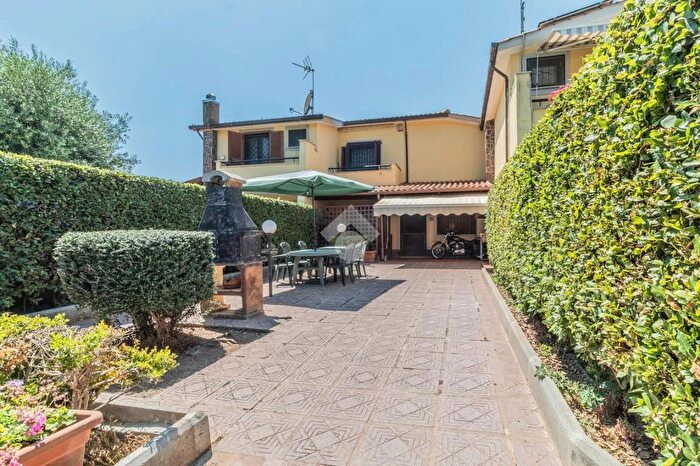 Casa con 6 locali in vendita in Via Saverio Patrizi Montoro, Cerveteri