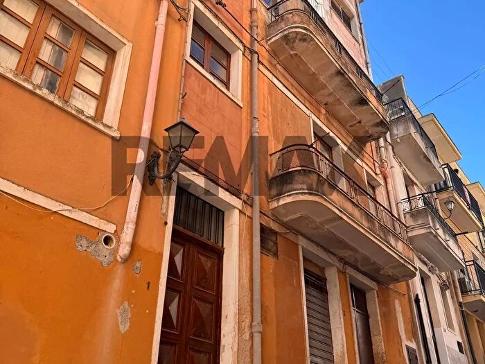 Casa con 5 locali in vendita in Via Cairoli, Melilli