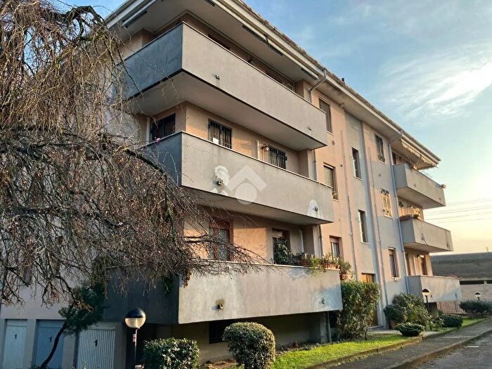 Appartamento in vendita in Via Provinciale, Melegnano