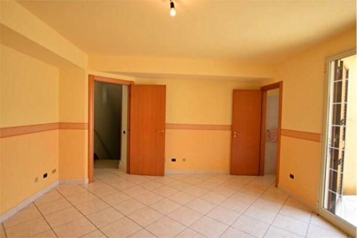 Casa con 6 locali in vendita in Via, Favara