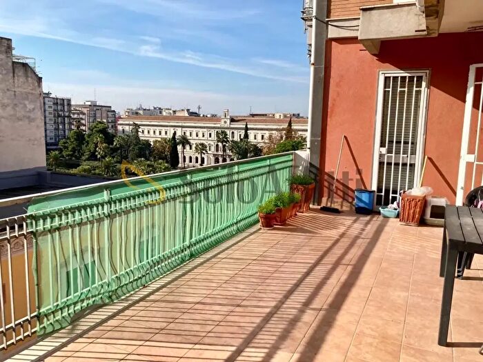 Appartamento trilocale in affitto in Beatillo, Bari