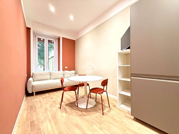 Appartamento bilocale in affitto in Via Solari, Solari, Milano