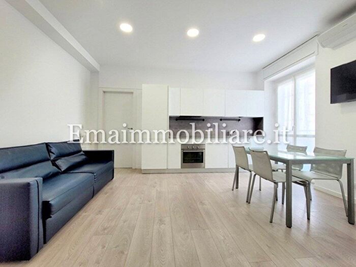 Appartamento trilocale in affitto in Viale delle Rimembranze di Greco, Cascina dei Pomi, Milano