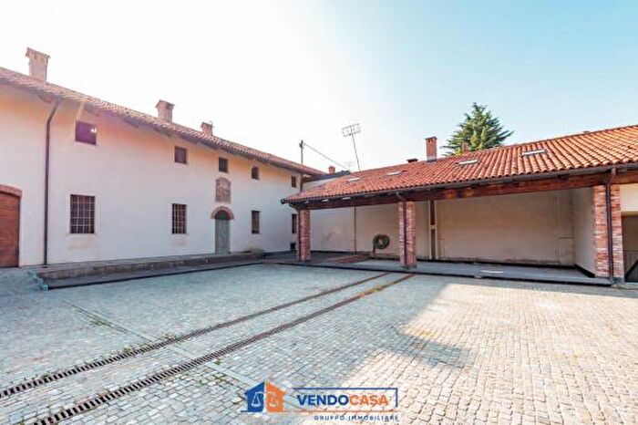 Casa quadrilocale in vendita in Via Torre Frati, Cuneo