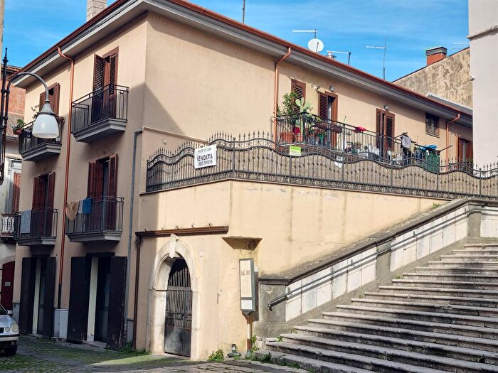 Appartamento quadrilocale in vendita in Via Rapolla, Atripalda