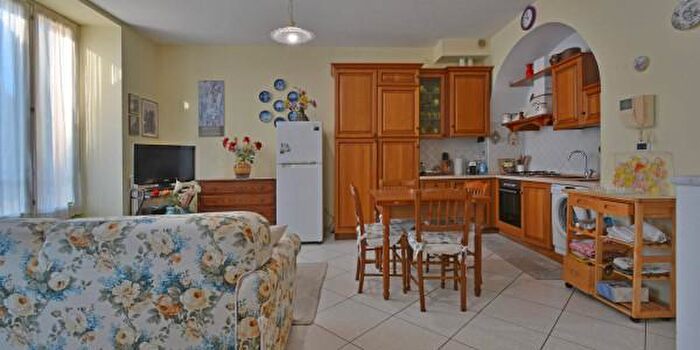 Appartamento trilocale in vendita in Via Camillo Benso di Cavour, Ospedaletti