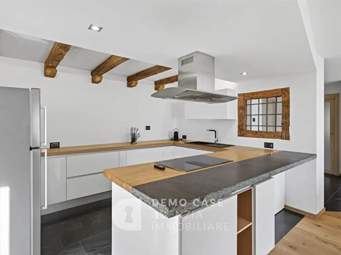 Appartamento quadrilocale in vendita in Via Cimavilla, Gordona