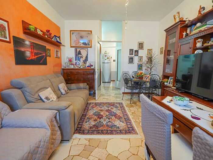 Appartamento bilocale in vendita in Via Leonardo da Vinci, Paderno DAdda