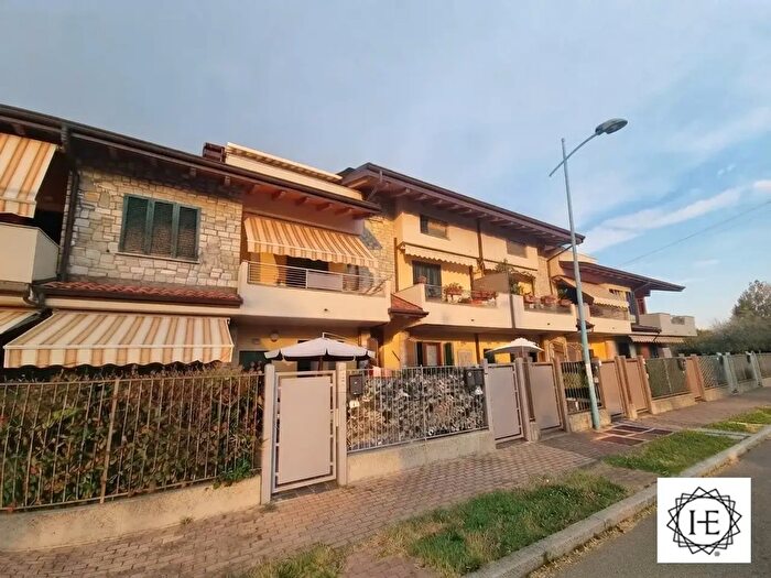 Appartamento trilocale in vendita in Trezzo Sull'Adda