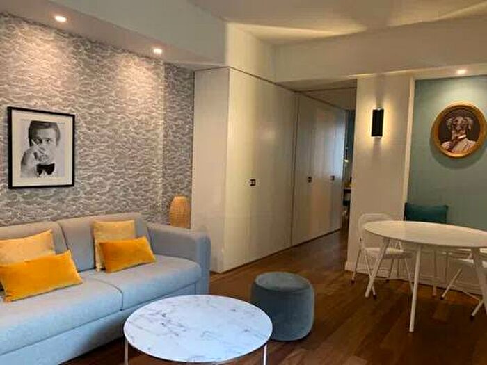 Appartamento bilocale in affitto in Via Ponte Vetero, Scala Manzoni, Milano