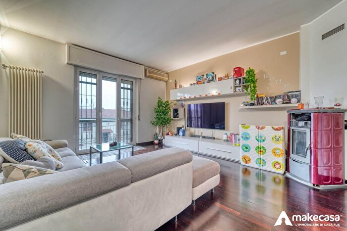 Appartamento trilocale in vendita in Via Piave, Tribiano