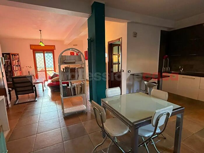 Appartamento trilocale in vendita in Viale Primo Maggio, Marino