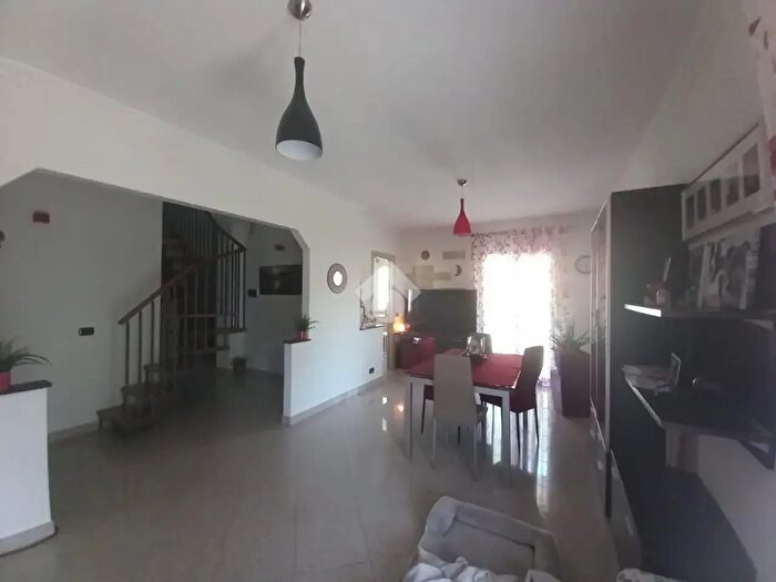 Casa con 6 locali in vendita in Via S Quirico, Carasco