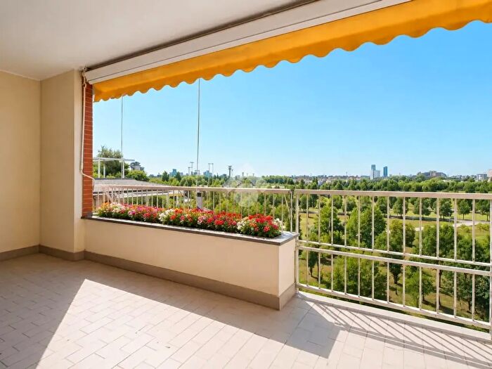Appartamento trilocale in vendita in Via Carlo Perini, Milano
