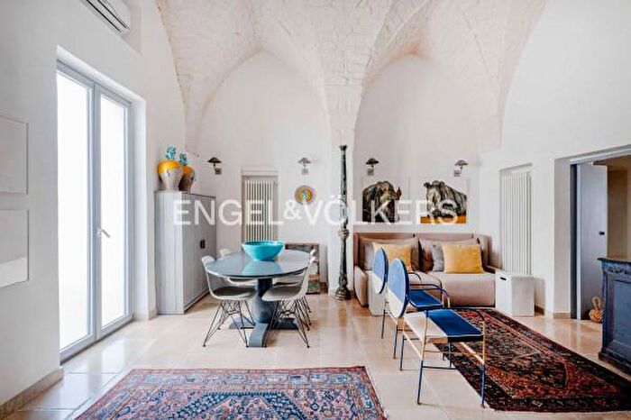 Casa con 5 locali in vendita in Ostuni