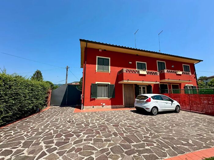 Casa trilocale in vendita in Capannori
