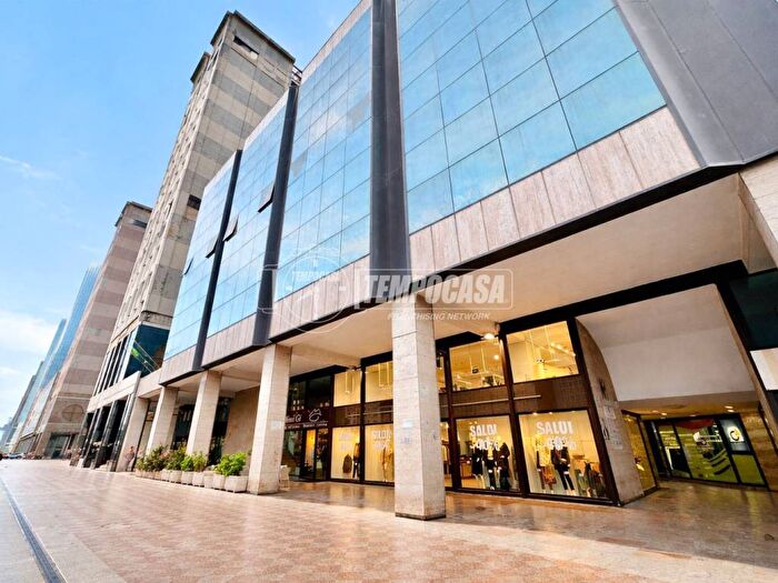 Appartamento monolocale in affitto in Centro Direzionale, Napoli
