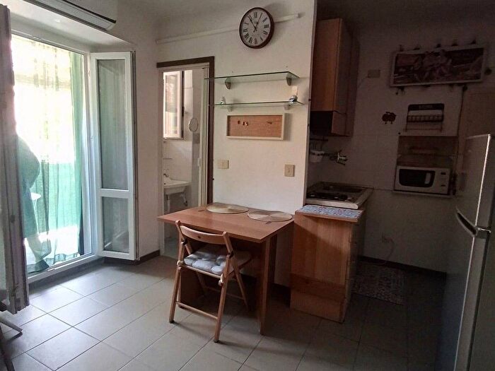 Appartamento monolocale in affitto in Via Gaetano Ronzoni, Corso Genova, Milano
