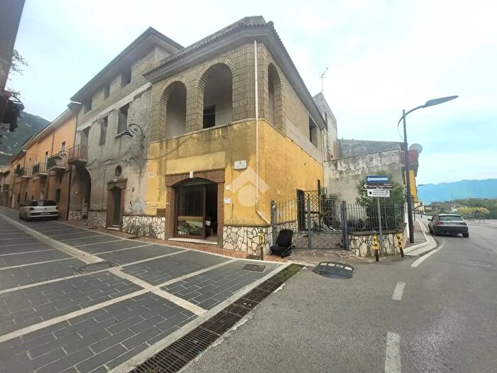 Casa con 8 locali in vendita in Via San Giovanni, Bucciano