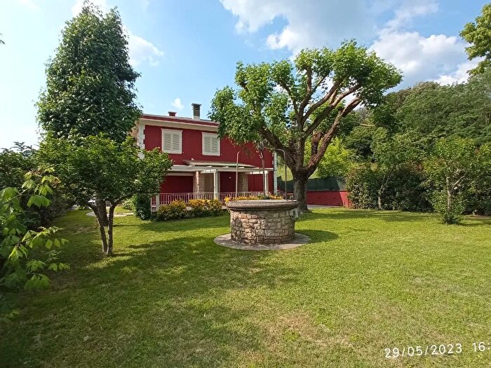 Casa con 12 locali in vendita in Via Pescaglia, Camaiore