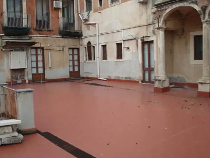 Appartamento in vendita in Via Plebiscito, Catania