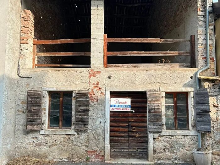 Casa quadrilocale in vendita in Via Colderu, Borgo Valbelluna