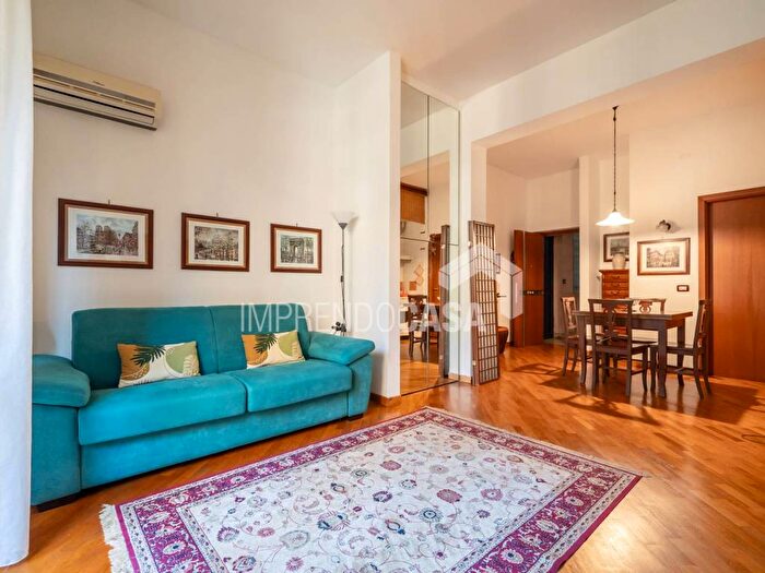 Appartamento monolocale in affitto in Via Papireto, Tribunale, Palermo