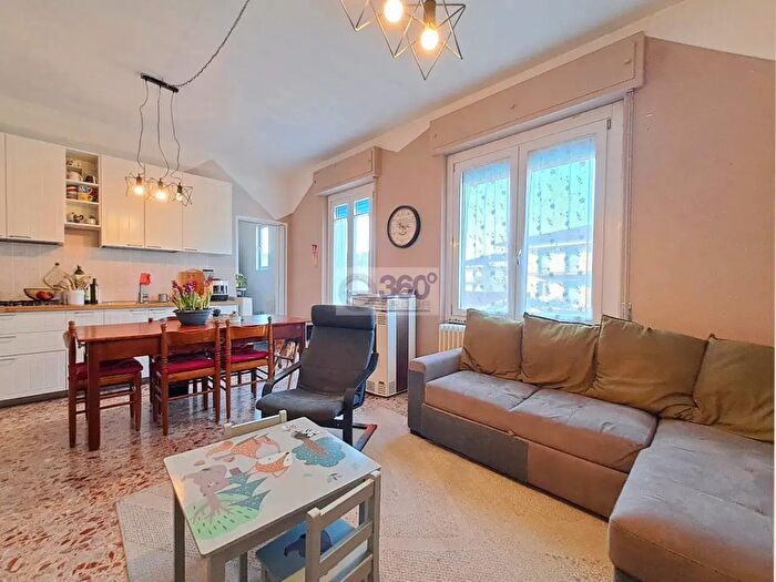 Appartamento con 5 locali in vendita in Via Monisgnor Girolamo Rizzi, Ospitaletto