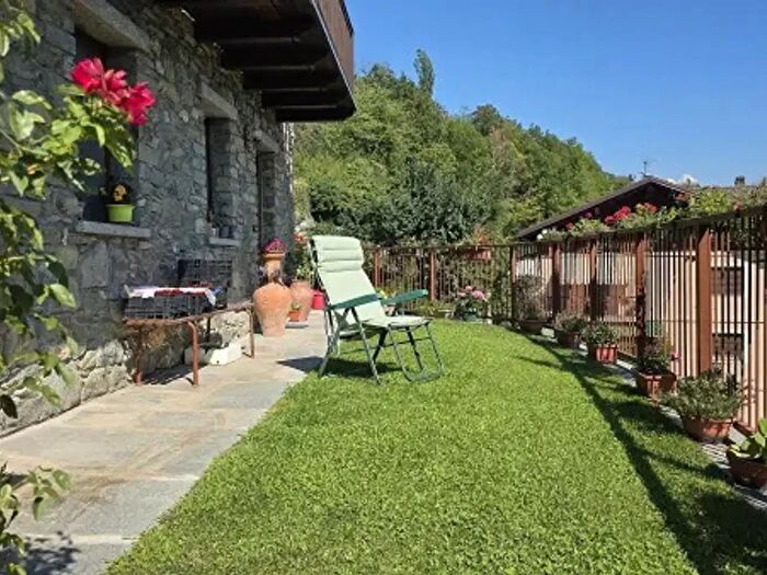 Casa con 6 locali in vendita in Villaggio Vignil, Quart