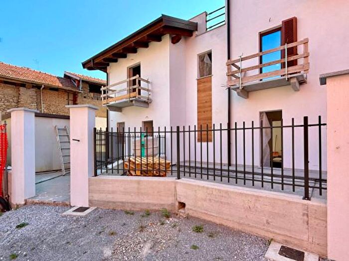 Case in Vendita e in Affitto - 2