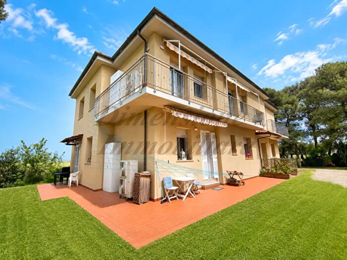 Appartamento bilocale in vendita in Via dei Melograni, Bibbona