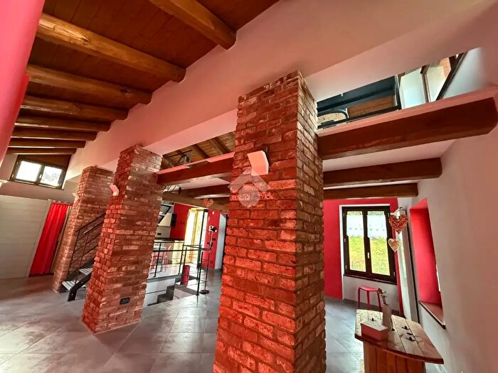 Appartamento quadrilocale in vendita in Via Umberto I, Lanzo Torinese