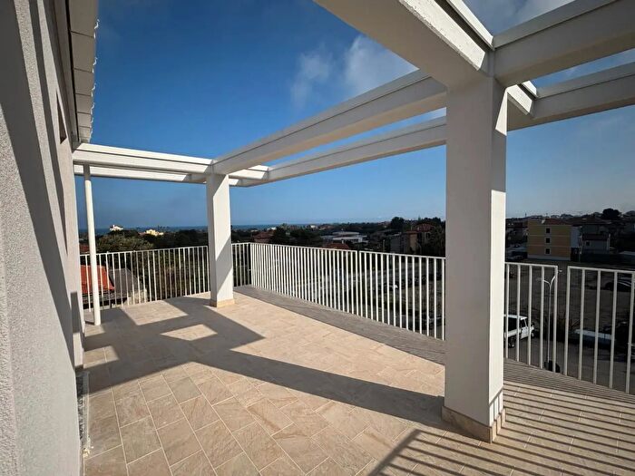 Appartamento trilocale in vendita in Grottammare