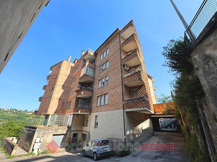 Appartamento trilocale in vendita in Via San Giuseppe, Perugia