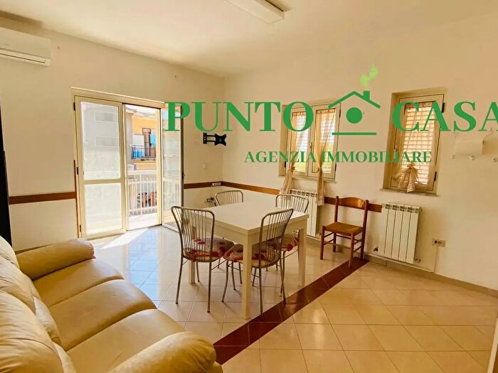 Appartamento trilocale in affitto in Via del Mare, Lamezia Terme