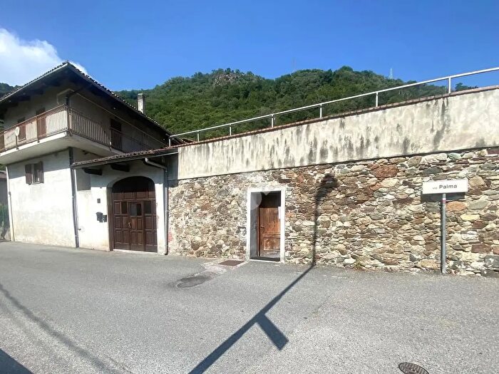 Appartamento trilocale in vendita in Via Palma, Borgofranco DIvrea