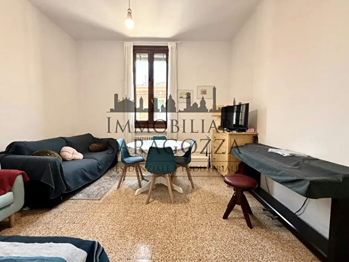 Appartamento trilocale in vendita in Via Giovan Battista Melloni, Bologna