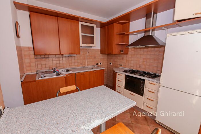 Appartamento con 6 locali in vendita in Via Chiaravagna, Genova