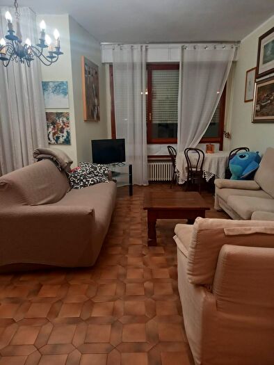 Appartamento con 5 locali in affitto in Pontedera