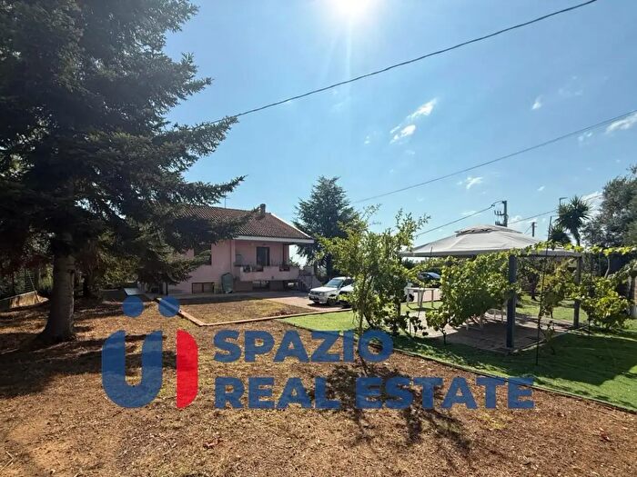 Casa con 6 locali in vendita in Via Valle Rosa Montesilvano, Montesilvano