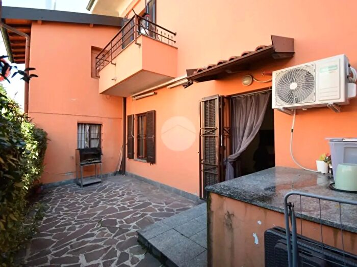 Casa quadrilocale in vendita in Via della Concordia, Agrate Brianza