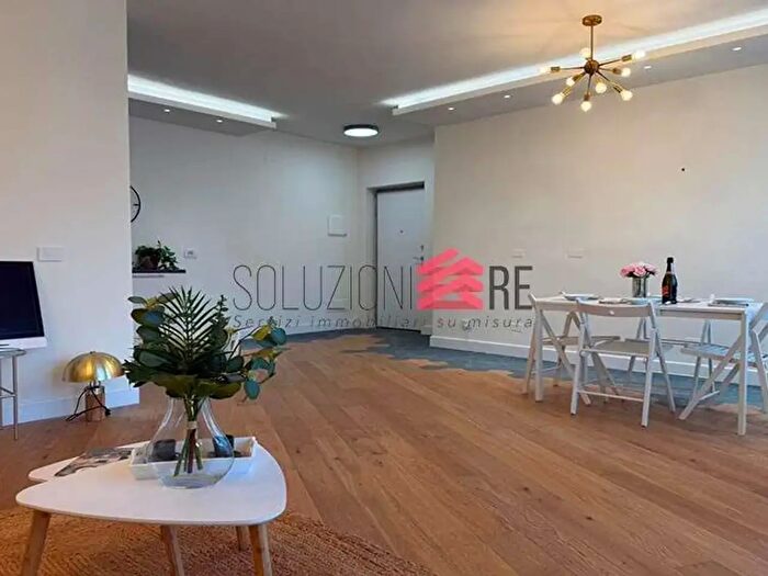 Appartamento trilocale in vendita in Via Melchioni, Novara