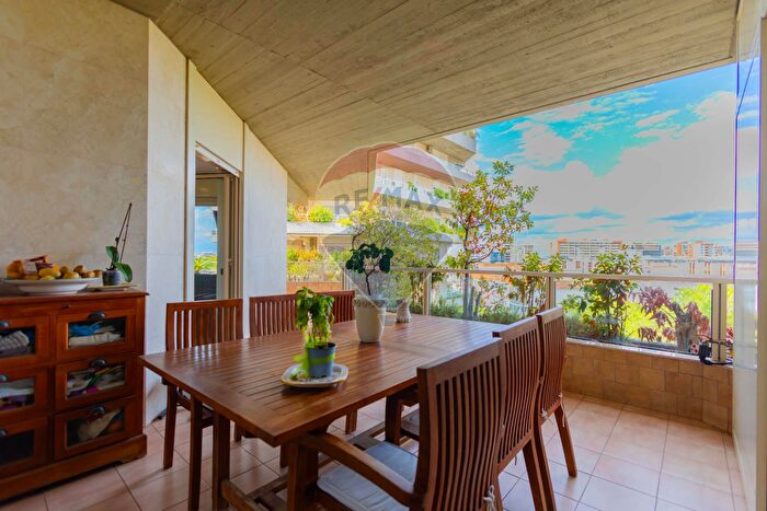 Appartamento quadrilocale in vendita in Via Lorenzo dAgostino, Bari